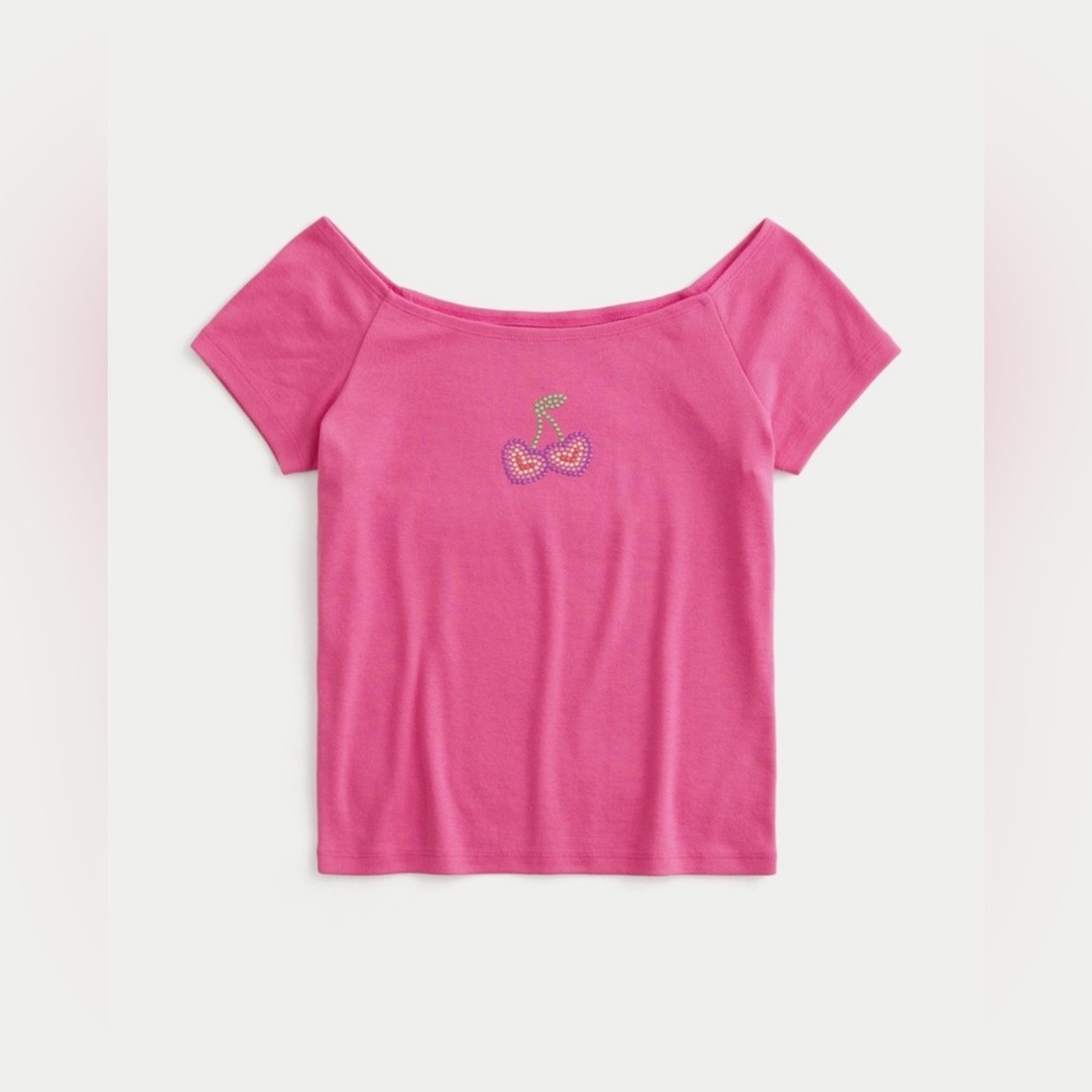 Hollister Women's Off-the-Shoulder Heart Graphic Tee Raspberry Size XL